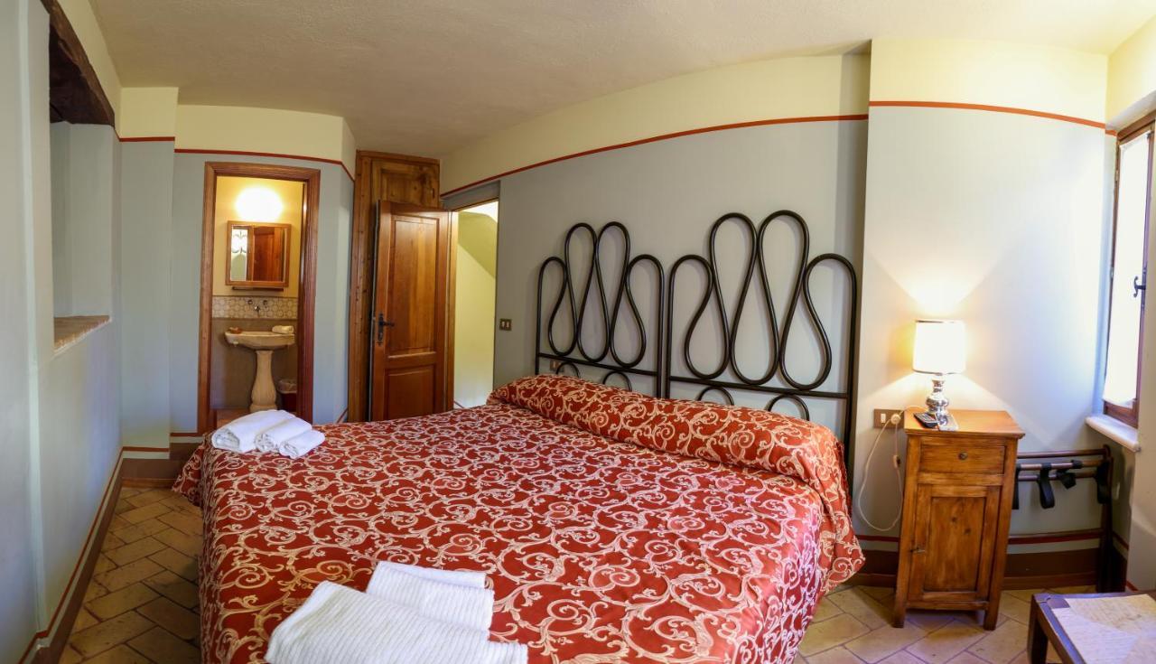 Albergo Diffuso Borgo Montemaggiore Montemaggiore al Metauro Exterior photo