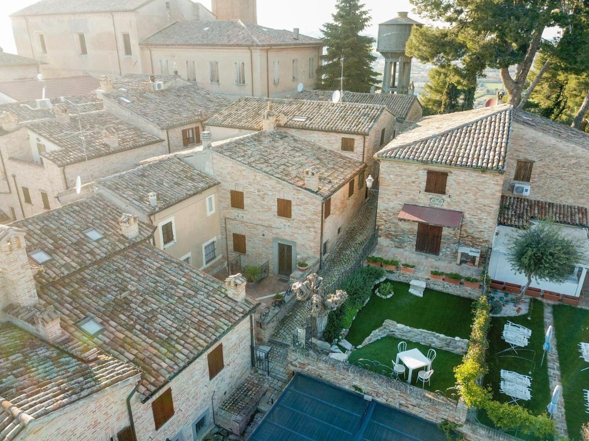 Albergo Diffuso Borgo Montemaggiore Montemaggiore al Metauro Exterior photo