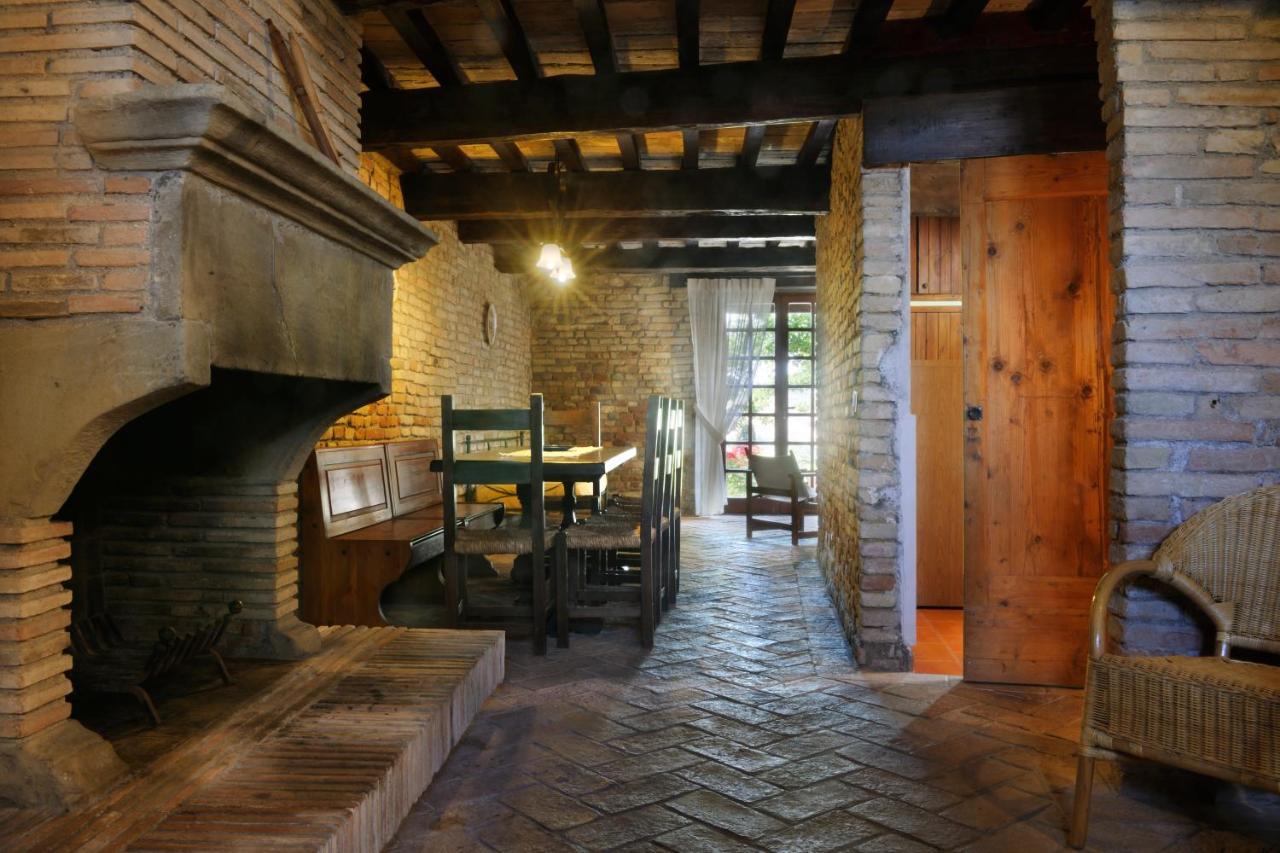 Albergo Diffuso Borgo Montemaggiore Montemaggiore al Metauro Exterior photo